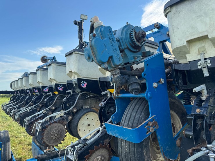 kinze-3600-image-22