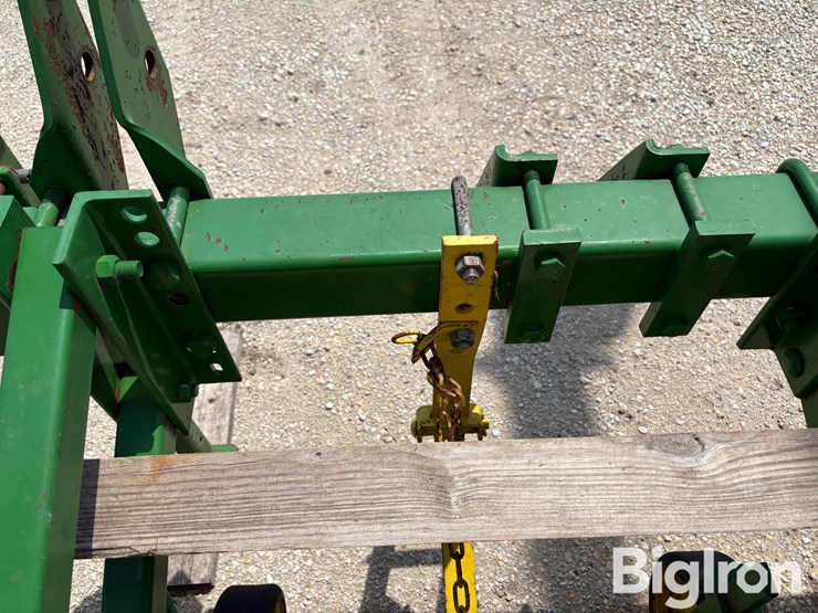 1982-john-deere-825-image-17