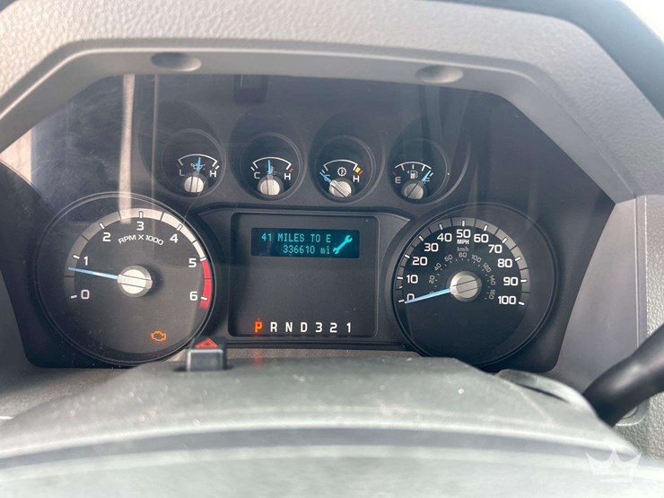 2011-ford-f550-image-21