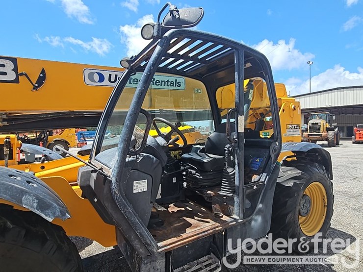 2015-jcb-507-42-image-37
