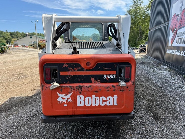 2013-bobcat-s590-image-3