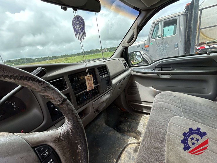 2000-ford-excursion-image-40