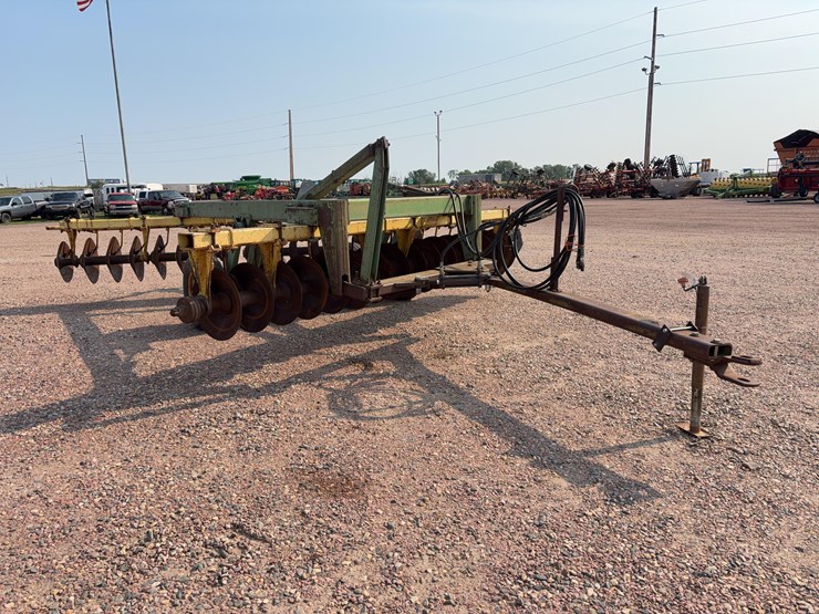 john-deere-340-image-3