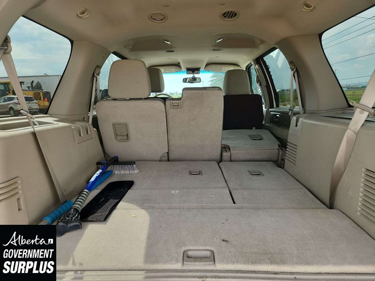 2012-ford-expedition-image-4