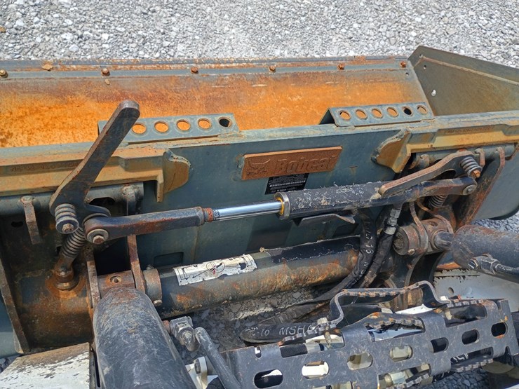 2023-bobcat-t650-image-63