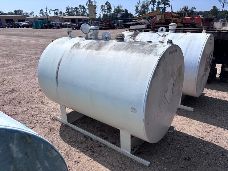 #1607-•-500-gallon-tank-double-wall-image-1