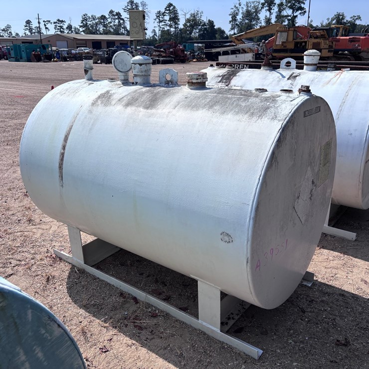 #1607 • 500 GALLON TANK DOUBLE WALL