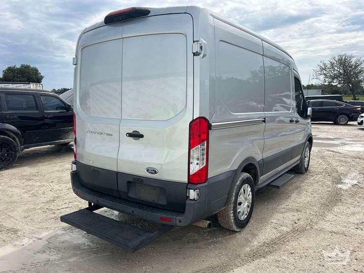 2020-ford-transit-image-3