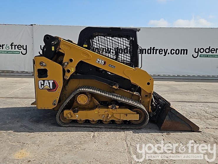 2025-caterpillar-255-image-5
