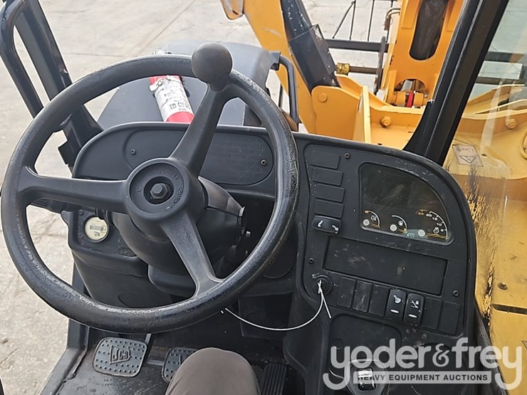 2017-jcb-510-56-image-25