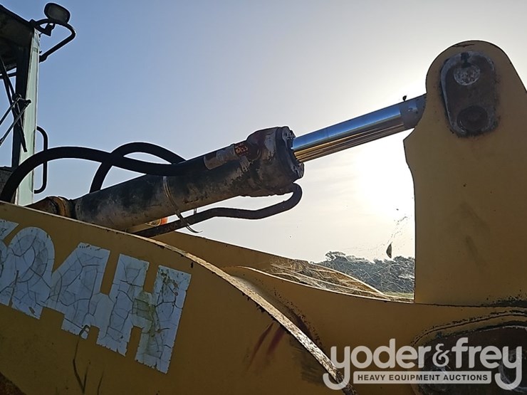 deere-624h-image-11