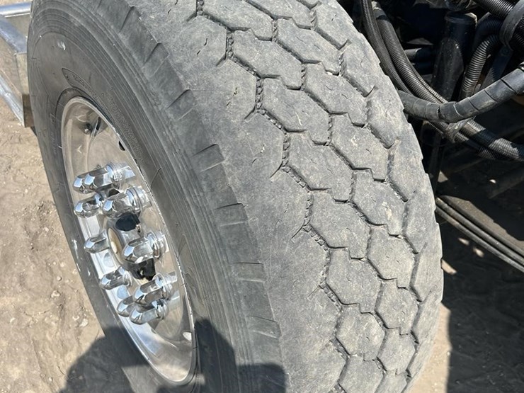 2007-kenworth-w900-image-56