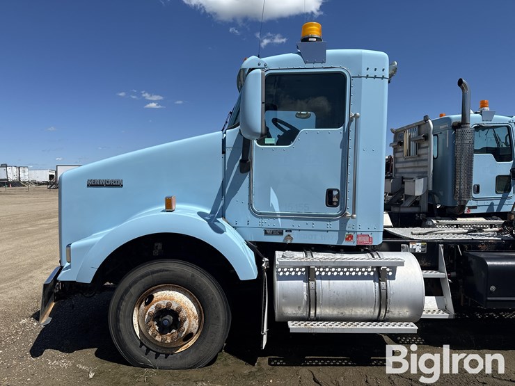 2012-kenworth-t800-image-9