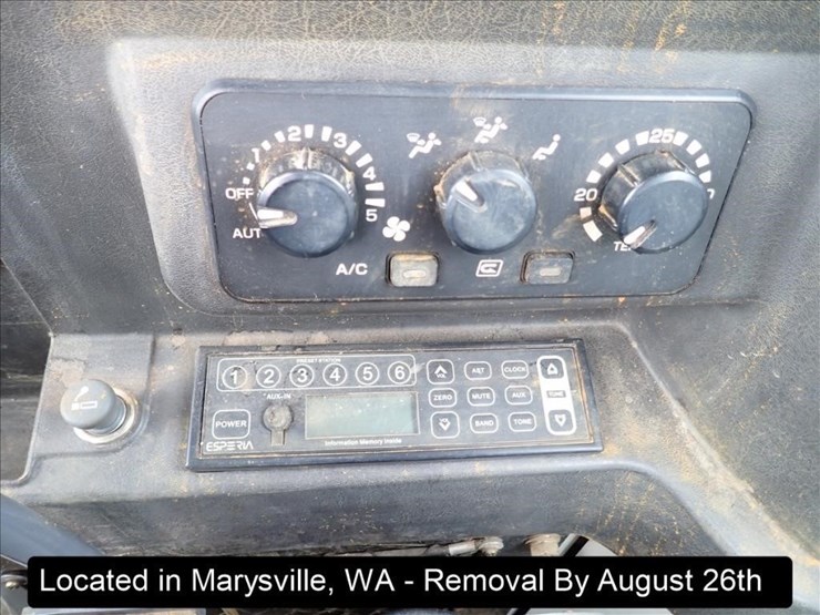 2013-takeuchi-tb285-image-24