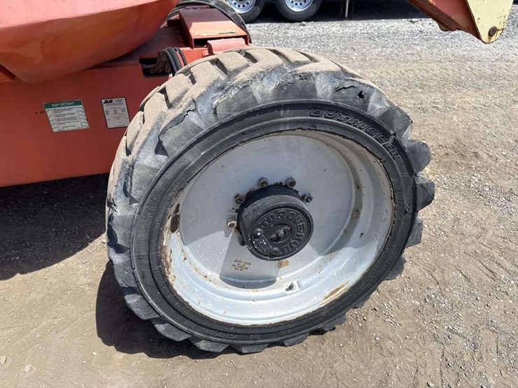 2007-jlg-600a-image-10