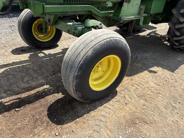 john-deere-4230-image-6