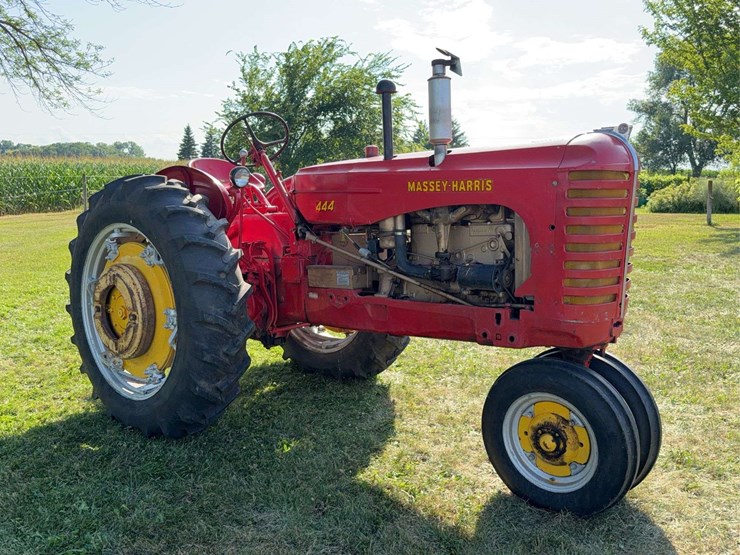 massey-ferguson-444-image-7