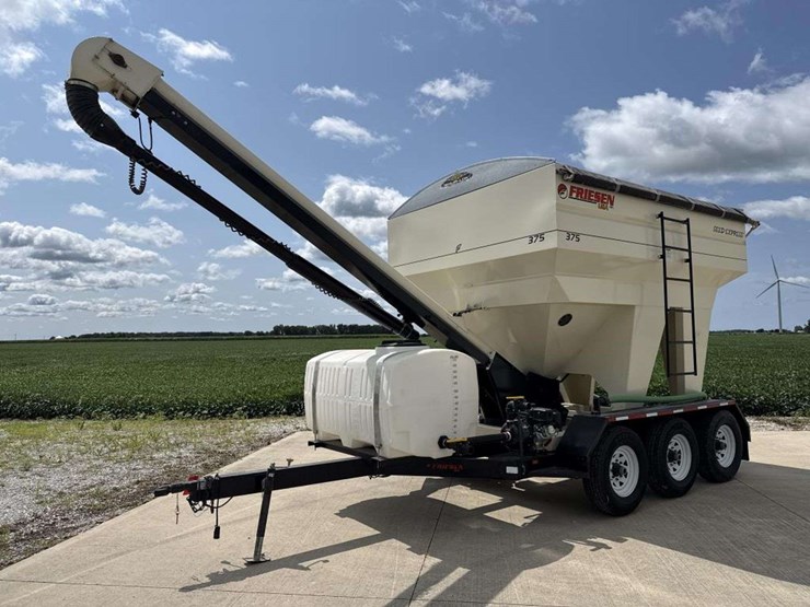 friesen-375-tri-axle-seed-tender-image-1
