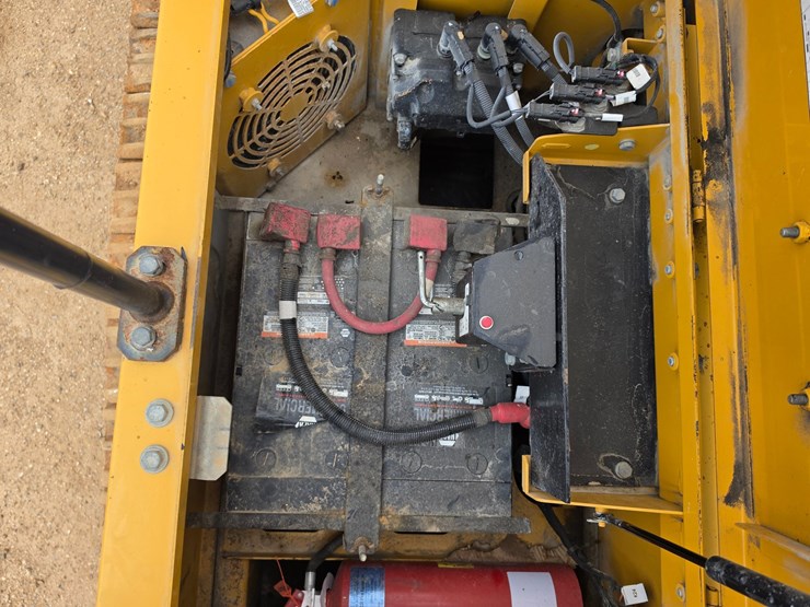 2018-deere-470g-lc-image-31