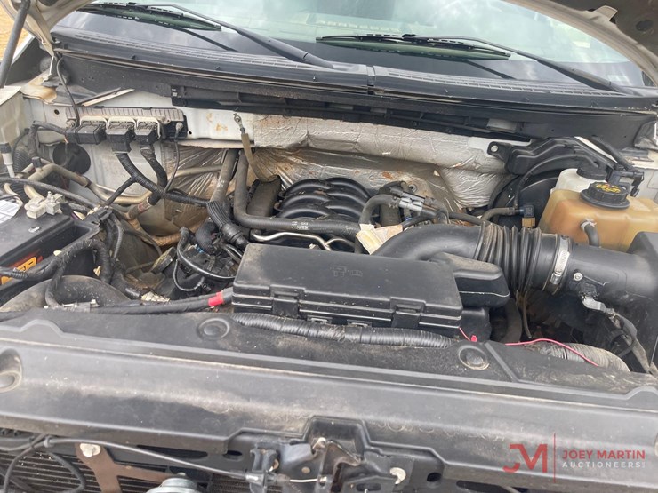 2013-ford-f150-xl-image-16