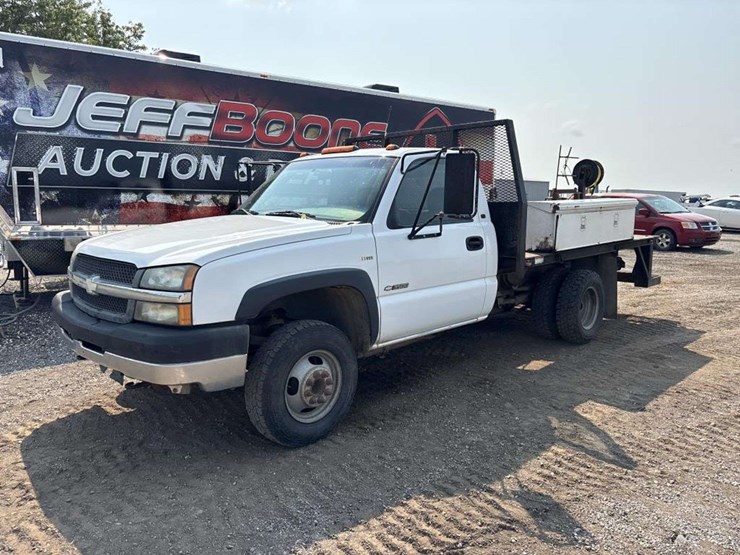2003-chevrolet-c3500-image-1