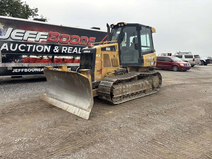 caterpillar-d5k2-xl-image-1