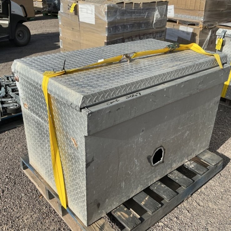 ALUMINUM TOOLBOX