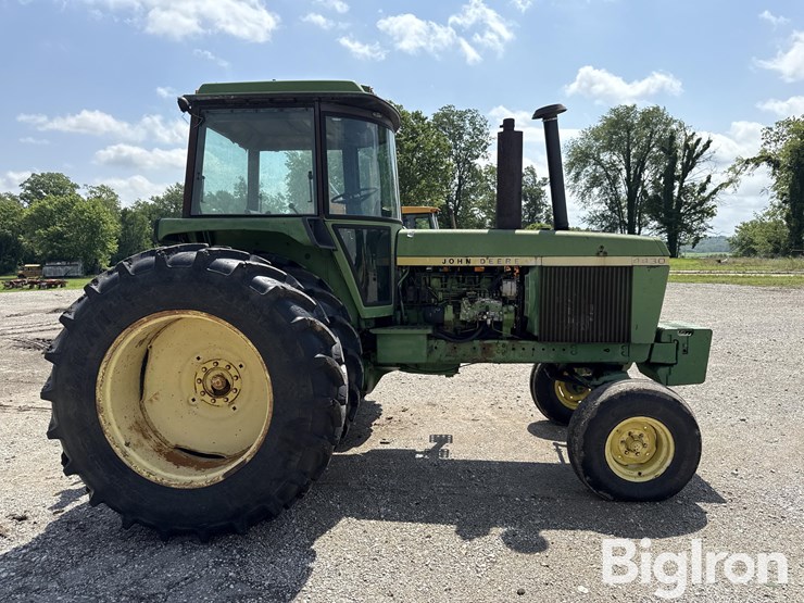 john-deere-4430-image-4