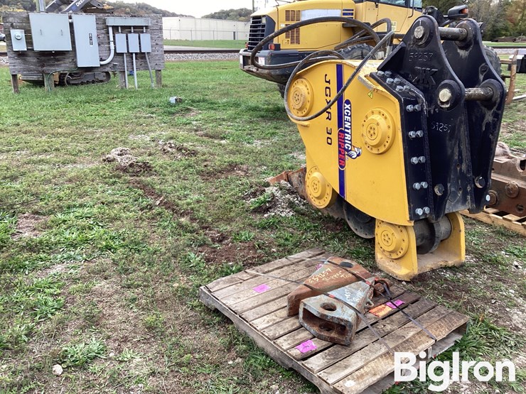 2014-komatsu-pc220-image-7
