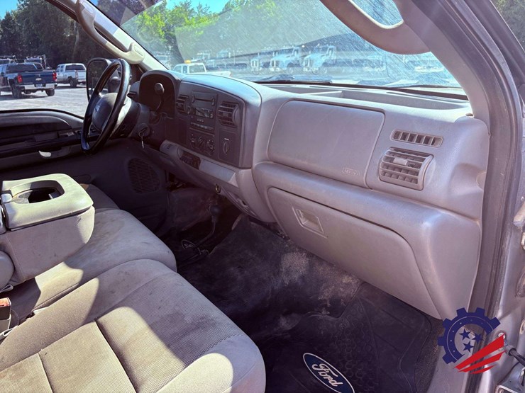 2006-ford-f550-xlt-sd-image-69