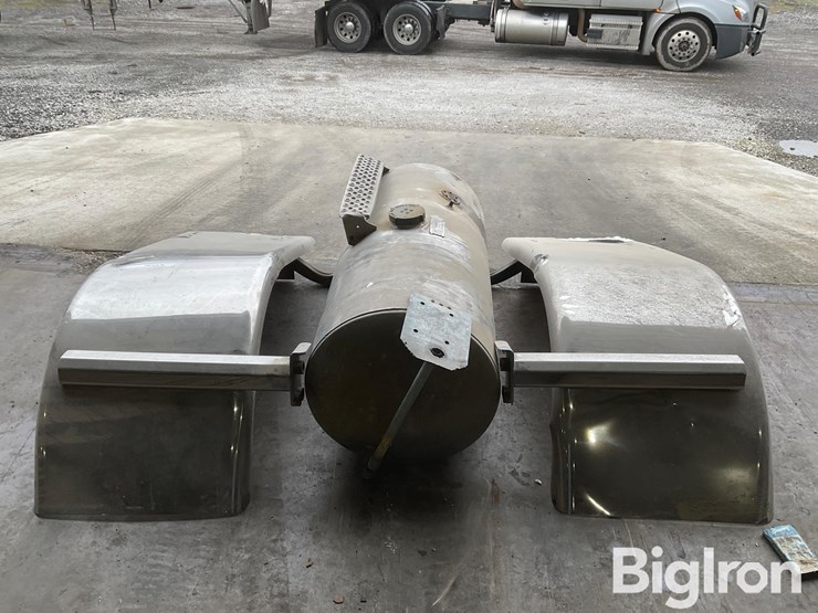 hogebuilt-chrome-quarter-fenders-image-6