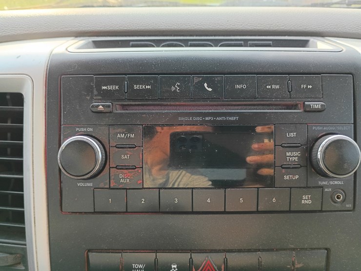 2012-dodge-1500-image-40