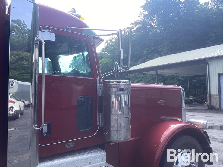 2014-peterbilt-389-image-15