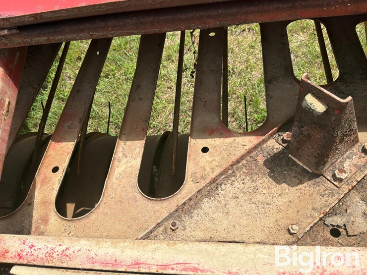 new-holland-268-image-15