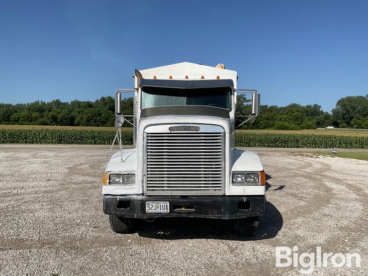 1995-freightliner-fld120-image-2