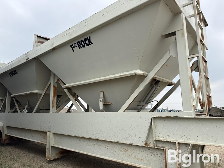 2000-homemade-3-feed-bin-on-t/a-carrier-image-18