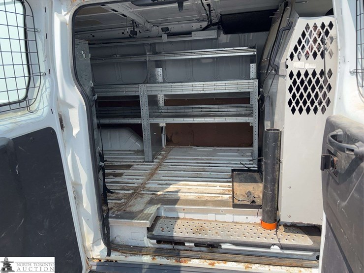 2016-ford-transit-image-15