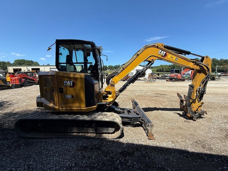 2022-caterpillar-305cr-image-5