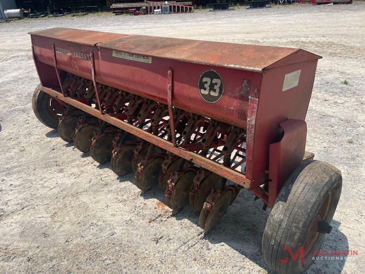 massey-ferguson-mf33-image-3