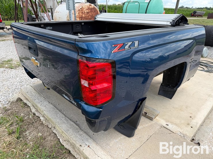 2019-chevrolet-2500hd-image-5
