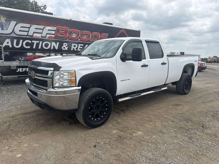 2013-chevrolet-2500-image-1