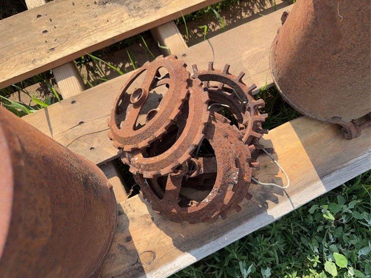 (3)-ihc-planter-boxes-and-planter-meter-plates-image-3