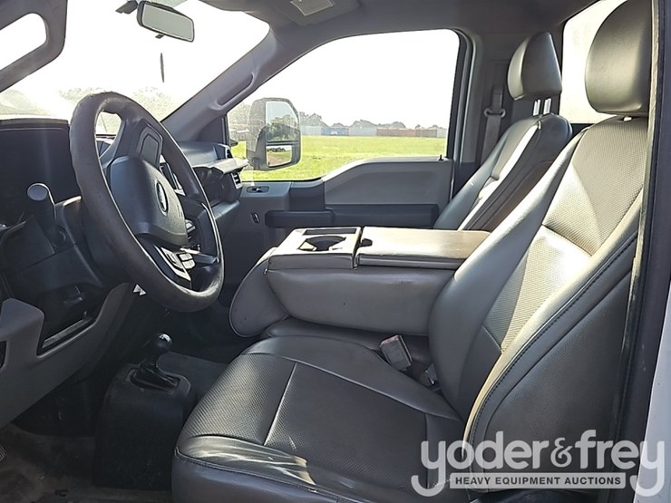 2018-ford-f550-image-21