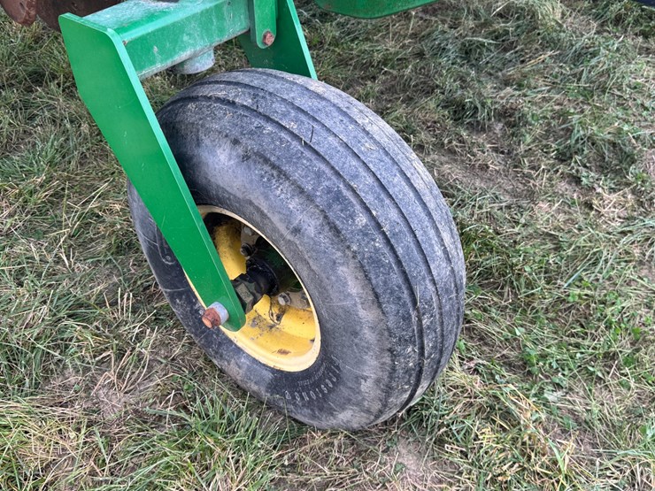 2012-john-deere-2510h-image-25