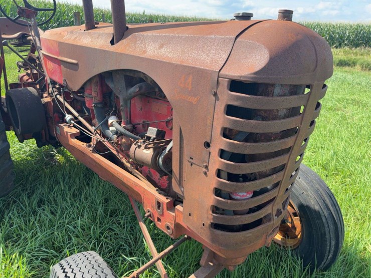 massey-ferguson-44-image-10