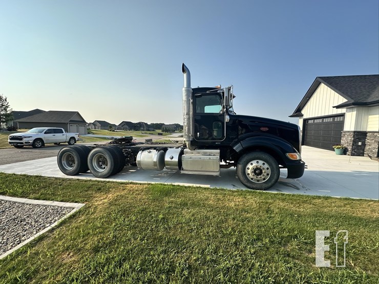 2012-peterbilt-386-image-3