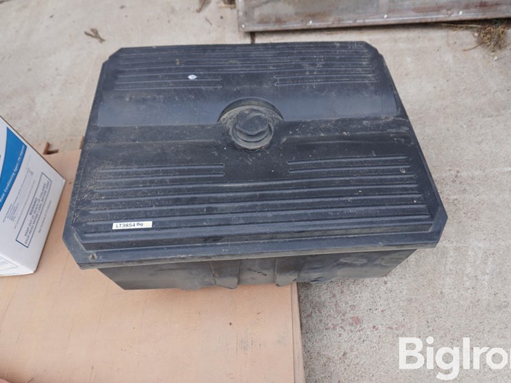 freightliner-poly-battery-box-image-2