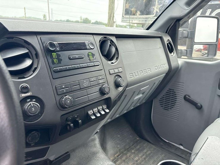 2013-ford-f350-image-24