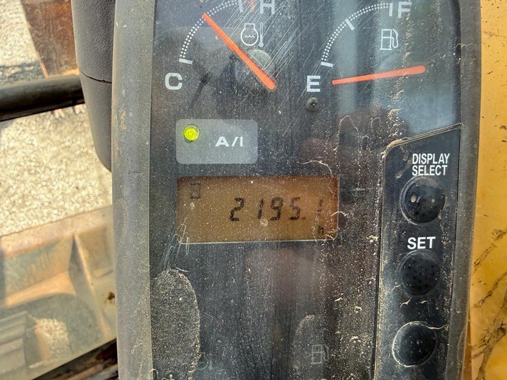 deere-80c-image-23