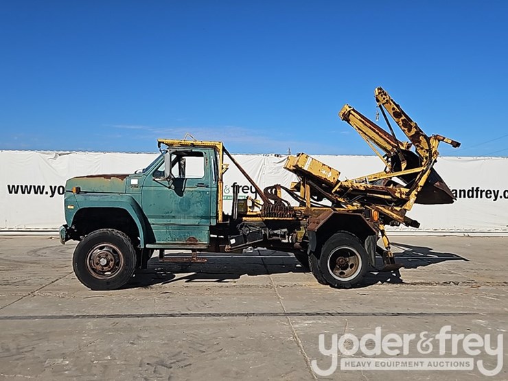 1987-ford-f700-image-3